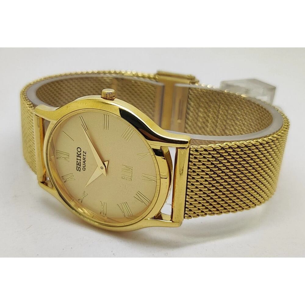 Vintage Style Seiko Quartz Mens Gold Watch & Gold accents W/ Metal Strap - Picture 6 of 7